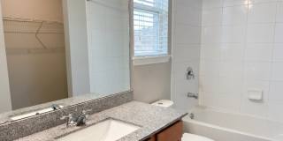 Move-In Ready Windermere Carriage House – Private Living in a Prime Location Gallery 6