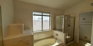 Pool & Spa plus 4 bedrooms Gallery 29