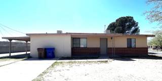 Beautiful home with 2 kitchens and 3 bedrooms and 2 bathrooms Gallery 1