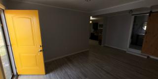 This studio apartment is conveniently located one block from Spohn Shoreline, Gallery 6