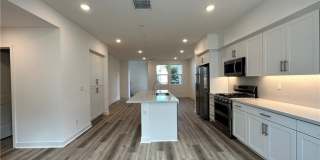 2317 W Broadway Gallery 11