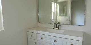Lovely 2 bedroom townhouse Gallery 20