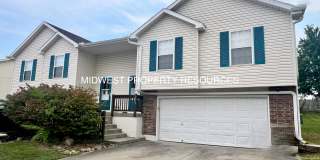 Spacious 3 Bedroom, 2 Bath Townhome available for Lease. Gallery 1
