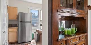 722 Grand Avenue Gallery 17