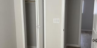 1215 East Mission Lane - 3 Gallery 9