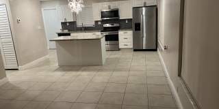 2001 NE 2nd Terrace Gallery 1