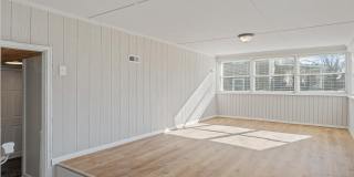 312 HAMMONDS FERRY Gallery 55