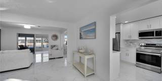 2758 Bruce Street Gallery 14