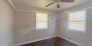 MOVE IN SPECIAL!  Spacious 3 Bed, 2 Bath Home with Large Yard Available! Gallery 18