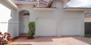 10889 NW 58th Ter Gallery 1