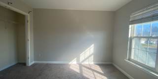 Room in 4 Bedroom Home at Hampton Pl Dr Gallery 26