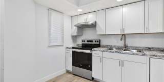 1564 SE Royal Green Circle Gallery 9