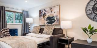 225 Vera Avenue Gallery 9