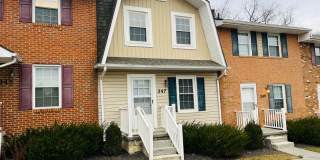 2 Bedroom, 1.5 Bath Townhouse Gallery 1