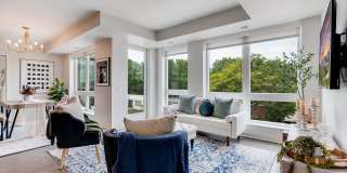 The Lorient Gallery 11