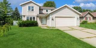 FINISHED BASEMENT WITH FENCED YARD! 4 Bedroom, 3.5 Bathroom Home in Ames Gallery 1
