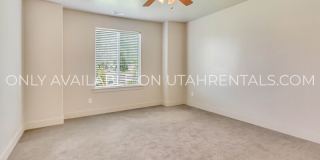 76 W 400 S Gallery 21