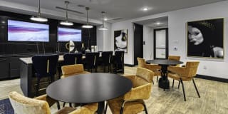 Ele Lower Greenville Gallery 7