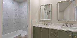 Stylishly Remodeled Home, Two Primary Suites and Unbeatable South Austin Location! Gallery 20