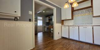 Rare 4-Bedroom Gem in St. Clair Shores - Walkable to the Grosse Pointes! Rare 4-Bedroom Gem in St. Clair Shores - Walkable to the Grosse Pointes! Gallery 10