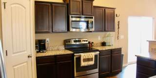 6 Bed/3 Bath Rancher Close to to the North Side Hospitals Gallery 7