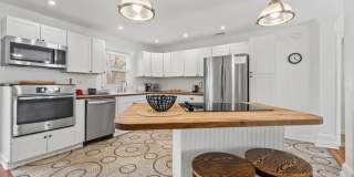 414 Charles Place Gallery 7