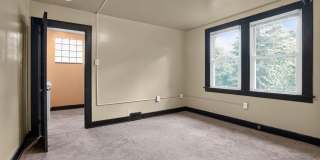 Charming 3BR House in East Pittsburgh Gallery 30