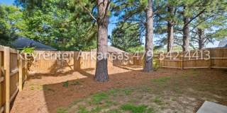 Beautiful 2 Bed, 3 Bath Home Just Off Weddington! Gallery 31