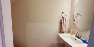Modern 3 Bedroom, 2.5 Bath Townhouse Modern 3 Bedroom, 2.5 Bath Townhouse Gallery 4
