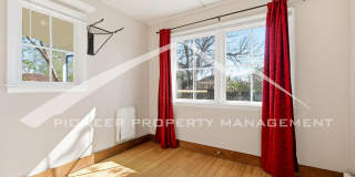 Beautiful Home with Fenced Yard and Washer/Dryer Gallery 13