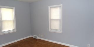 716 Laurel Street Gallery 13