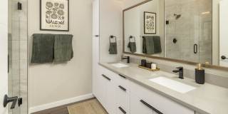 Huxley Scottsdale Gallery 25