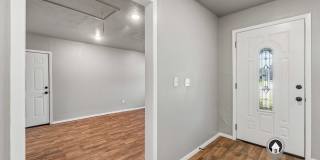 Charming 3 Bedroom Home +BONUS Room with Spacious Backyard Charming 3 Bedroom Home +BONUS Room with Spacious Backyard Gallery 5