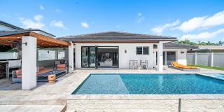 740 NE 36th Street Gallery 32