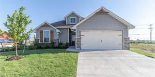 LUXURY 3 Bedroom 2 Bathroom Home in Piedmont Schools w/Storm Shelter- Neighborhood Pool and Park Gallery 3