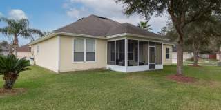 Energy-Efficient 3 Bed, 2 Bath Home on a Quiet Cul-de-Sac Gallery 32