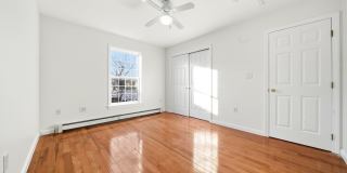 237 North St Gallery 13