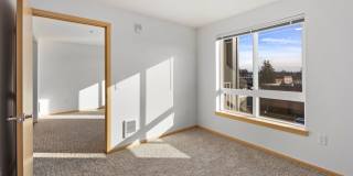 Ovation at Meeker 55+ Senior Apartments Gallery 44