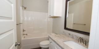 ADORABLE 2/1 APARTMENT CLOSE TO CAMPUS! Gallery 8
