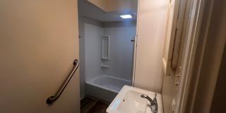 Ginormous 6 Bed Single family home with all Appliances Near Lake Michigan! Gallery 31