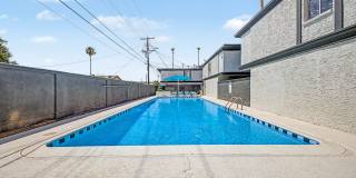 Gorgeous 2 Bed + Bonus Room | Large Private Yards | Resort Pool | 8 Weeks Free Rent! Gallery 29