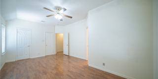 1131 River Rock Gallery 7