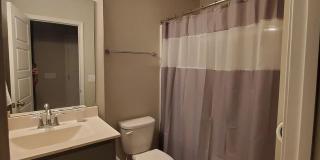 Room in 3 Bedroom Townhome at Metropolitan Dr Gallery 13