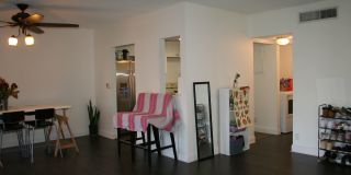 Pretty, Huge, Updated Townhome Gallery 1