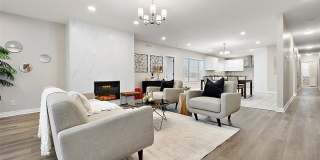 2080 Gladstone, Unit 1 Street Gallery 3