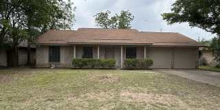 1805 Broadmoor Drive Gallery 1