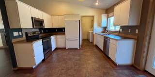 Now renting 3 bedroom House Gallery 6