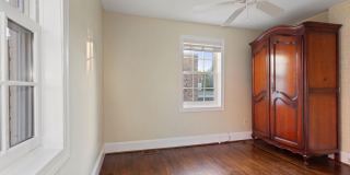 315 CONSTITUTION AVE NE Gallery 25