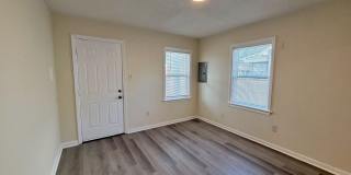 Recently renovated 1 Bedroom Duplex Ready For Move-In!! - Binghampton Gallery 3
