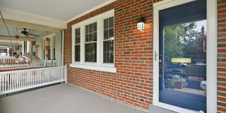 Glover Park Townhome | 4 Bed | 3.5 Bath | 2,500 Sf | Large Front Porch & Fenced-In Backyard w/ Deck Gallery 43